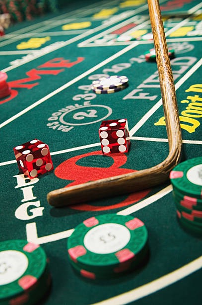 User interface of Casino Hold'em on mesinkoin slot platform
